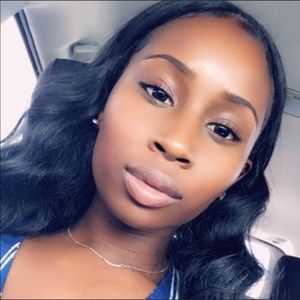 Meet your Posher, Nia